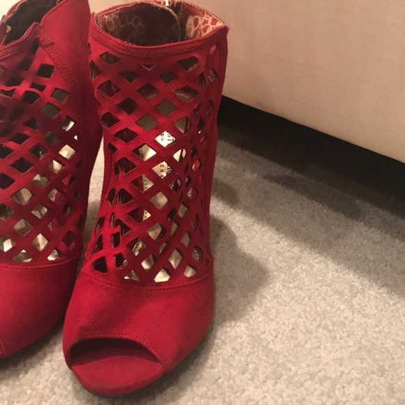 Christian siriano for Payless red bootie sandals - Picture 2 of 4